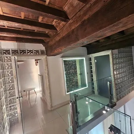 Apartment White Loft & *