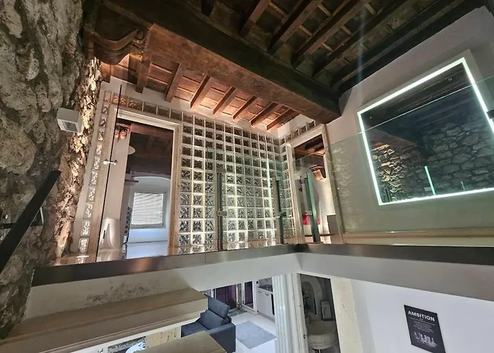 公寓 White Loft & 维泰博