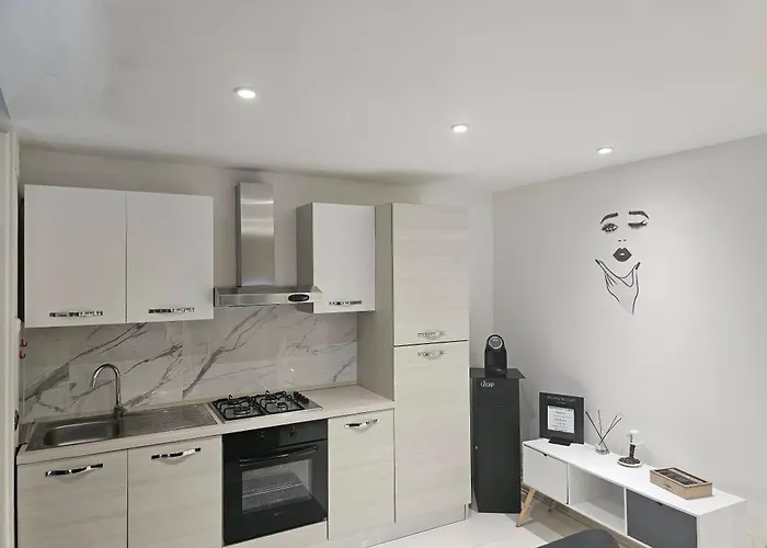 公寓 White Loft & *